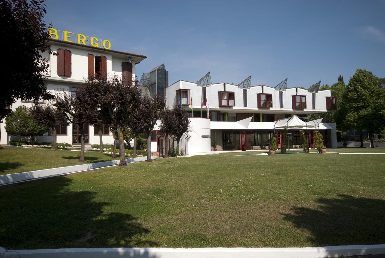 Albergo Ristorante Da Domenico Monte San Savino Exterior foto
